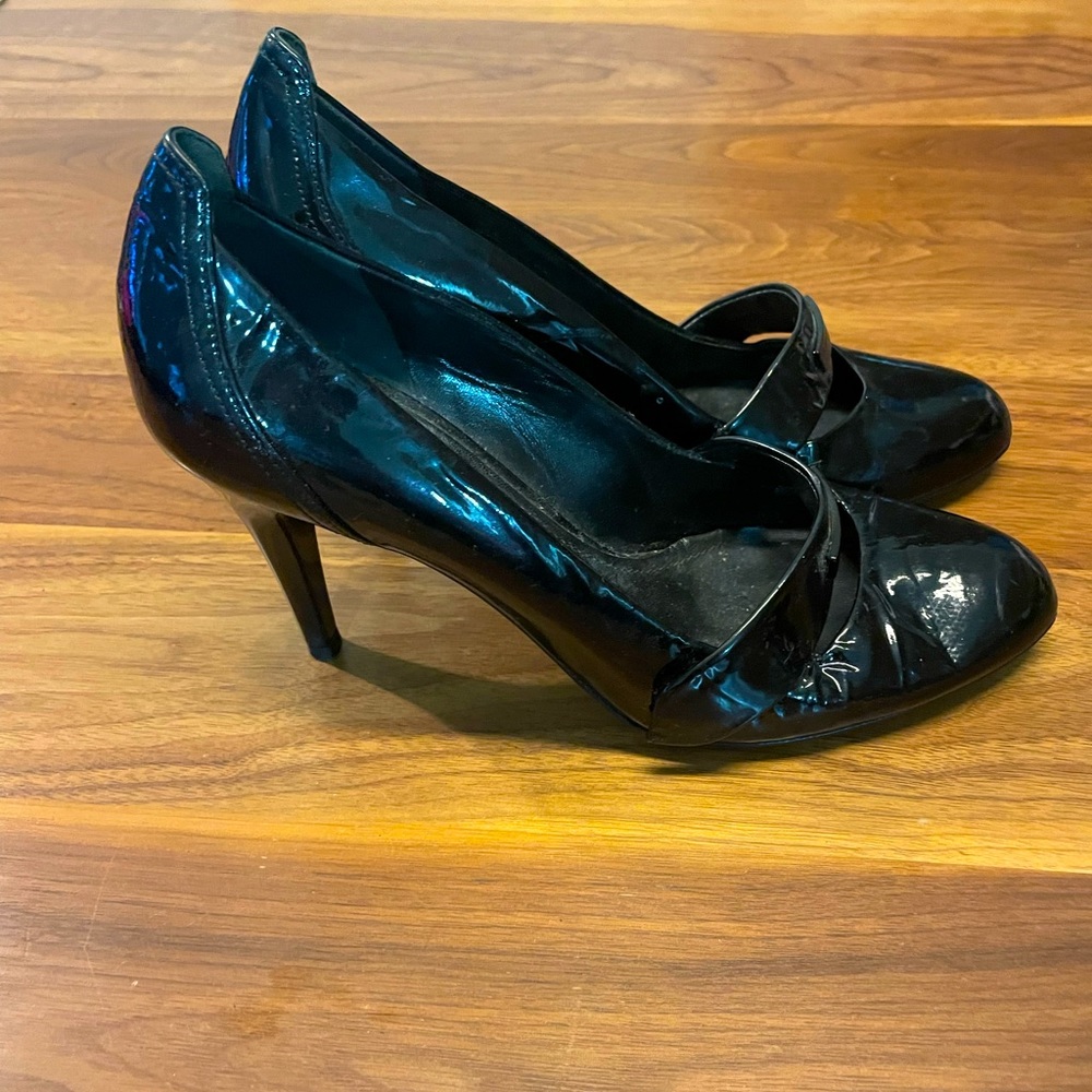Burberry patent leather Mary Jane heels EU 37.5 - Picture 1 of 5